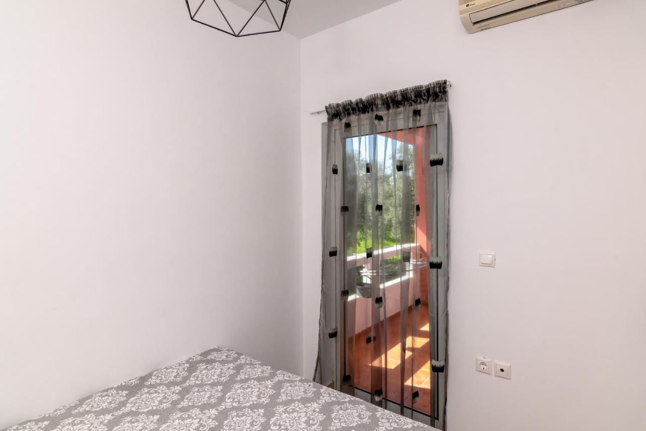 Bona'S Guest House Agia  Экстерьер фото